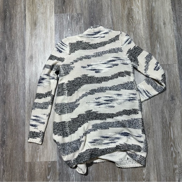 Lucky brand Comfy cardigan|| Size Small - Picture 4 of 5